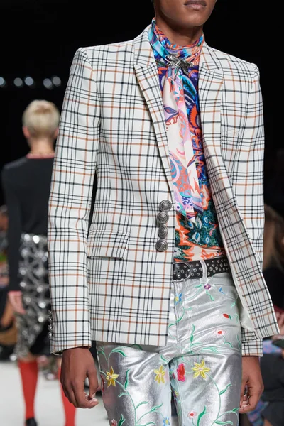Look 102